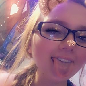 Meet your Posher, Carlee